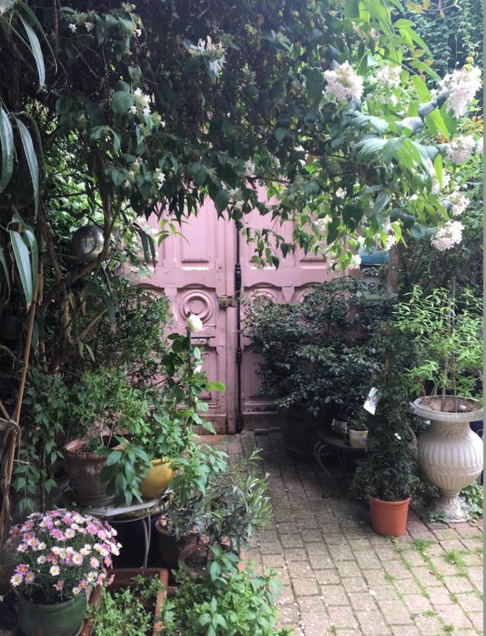 "Maison 1850 Paris 18" Chambre R Avec Terrasse Et Parking En Option Luaran gambar