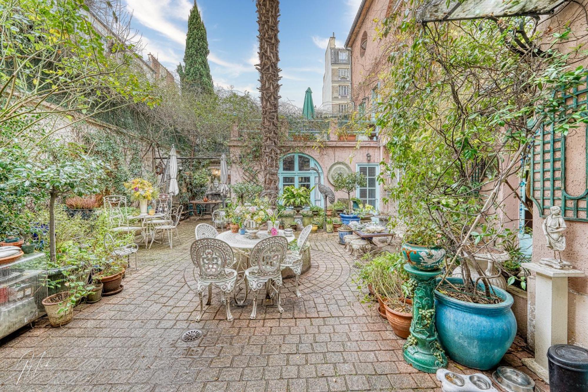 "Maison 1850 Paris 18" Chambre R Avec Terrasse Et Parking En Option Luaran gambar